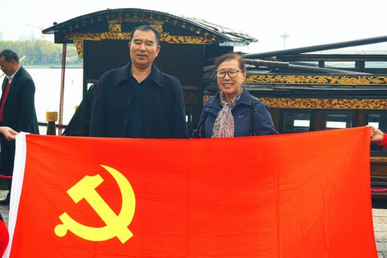 沈陽黨員前輩（近）
