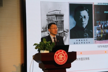 手機截圖圖人的照片上寫著字低可信度描述已自動生成